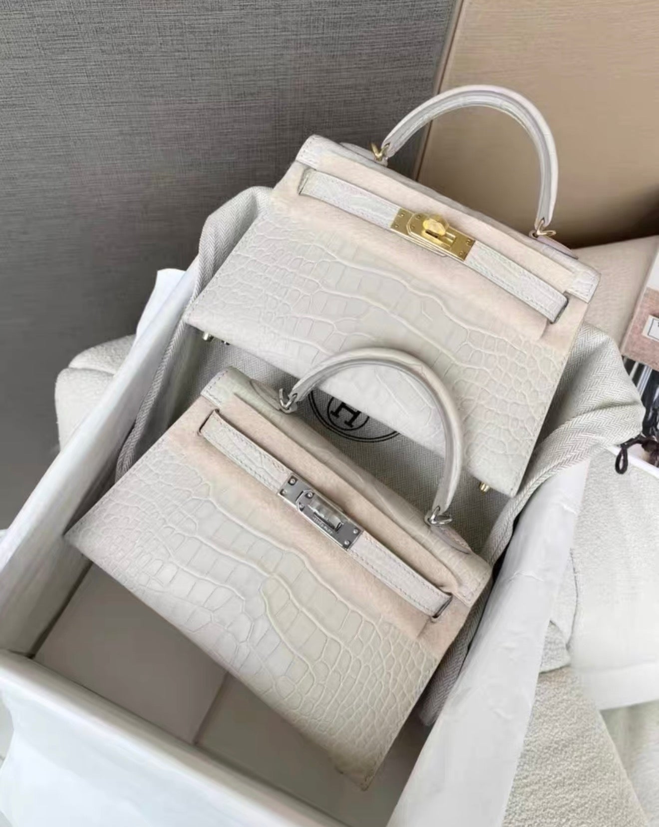 Hermès Mini Kelly Cream White matte crocodile leather gold hardware