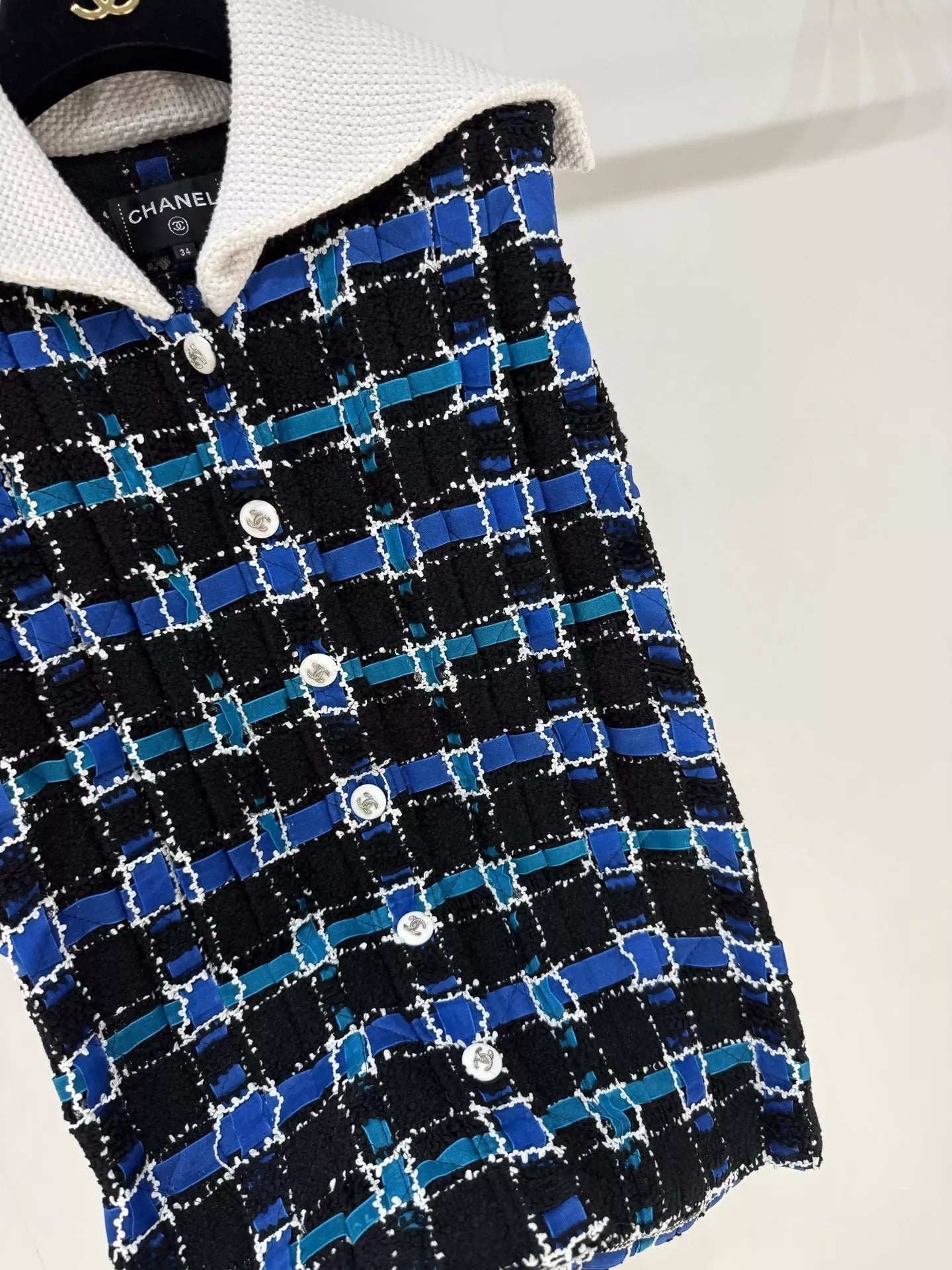 Chanel 22C black and blue vest jacket