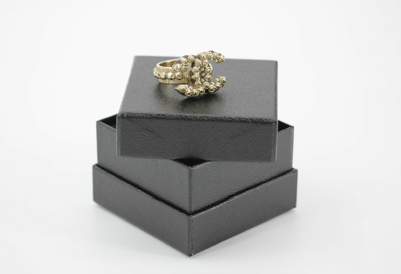 Chanel A12A Metal Imitation Pearl Maroon CoCo Mark Ring – Wararni.com