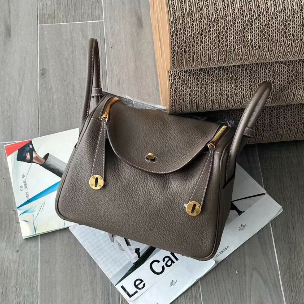 Hermès Lindy 30 Etoupe TC Leather with Gold Hardware – Wararni.com
