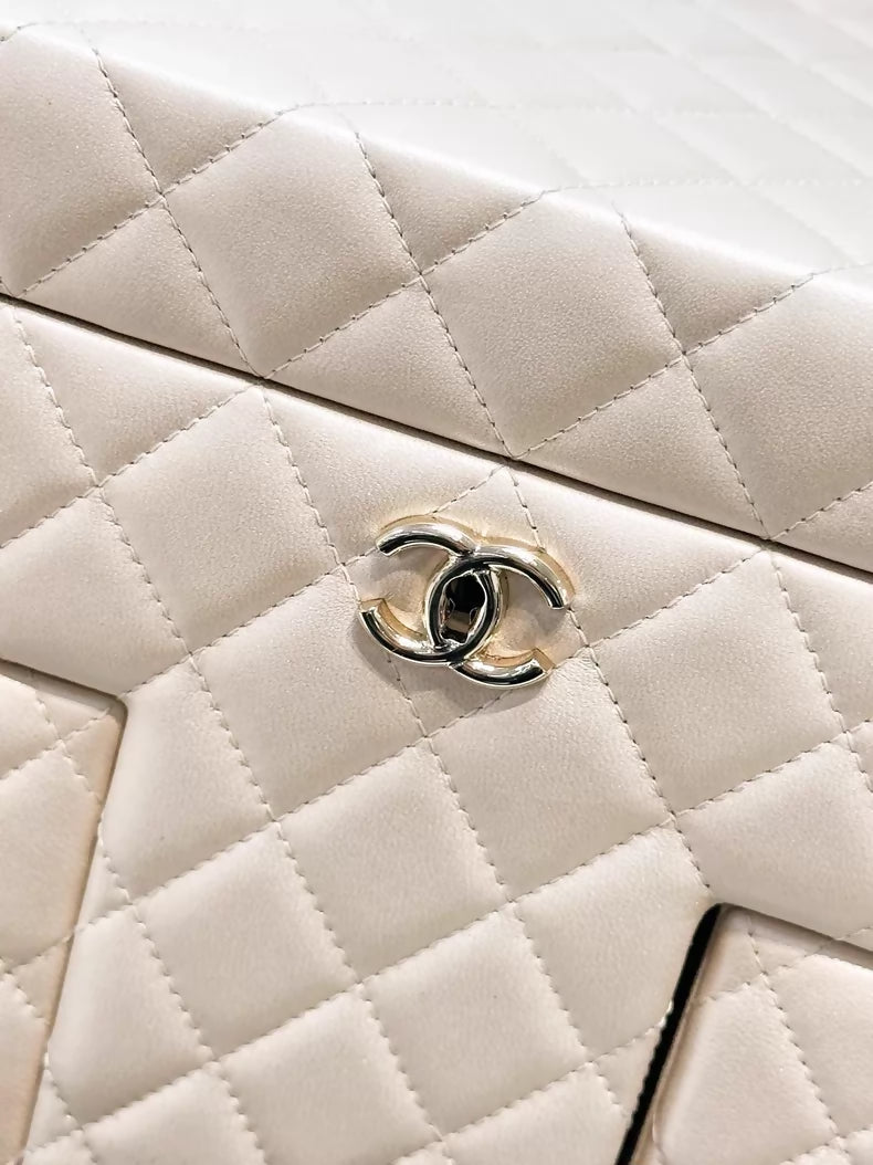 Chanel 22k champagne gold quilted lambskin jewelry case/box Largest size
