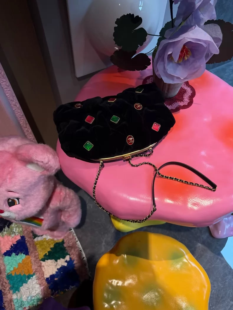 Chanel 2020 Fall/Winter Métiers d'Art collection large velvet glass clutch