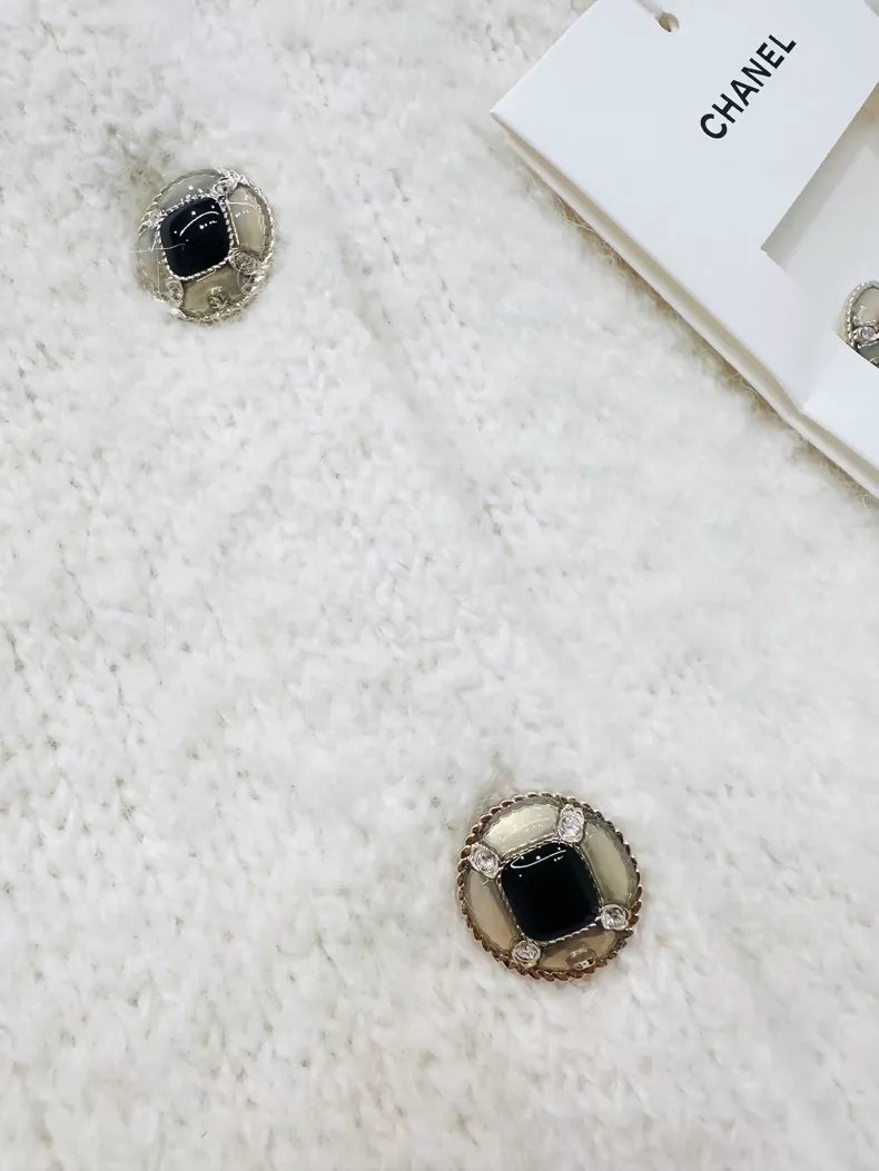 Chanel 25N ski vest with white and brown trim