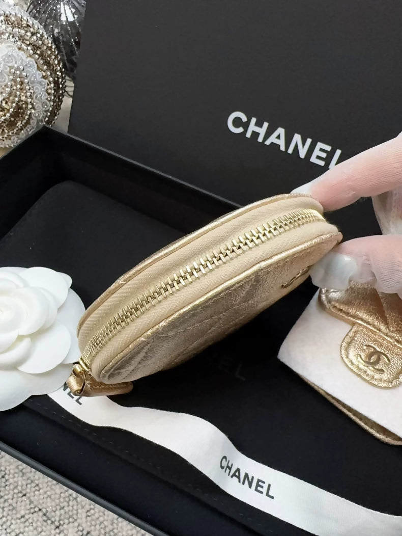 Chanel 25C Vic Limited Edition Gold Twin Star Headphone Bag