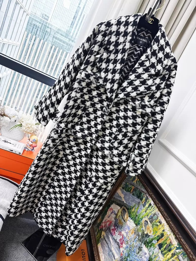 Chanel 19K black & white Houndstooth Long Coat – Wararni.com