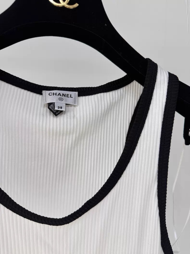 Chanel 26P white Tope