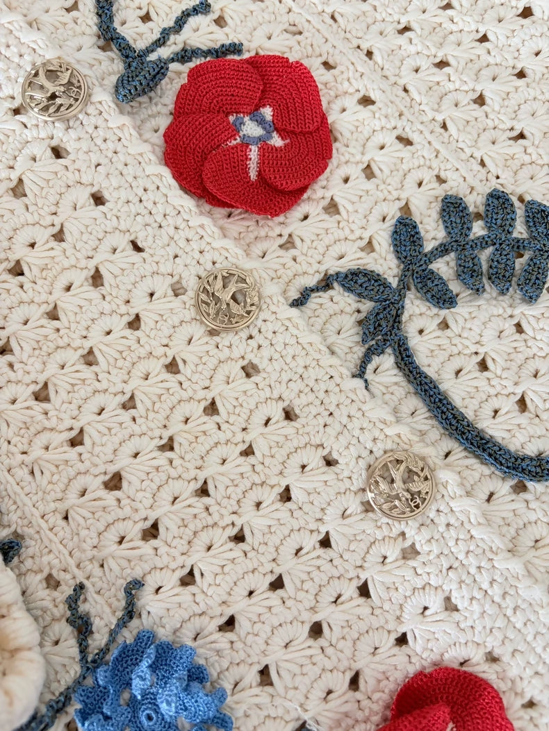 Chanel 2010 Floral Embroidery ecru Knit cardigan