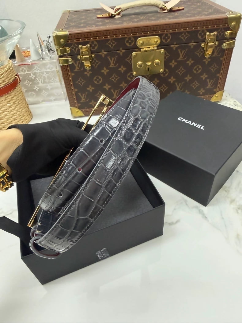 Chanel 26A grey square leather belt with gold hardware and crocodile embossing