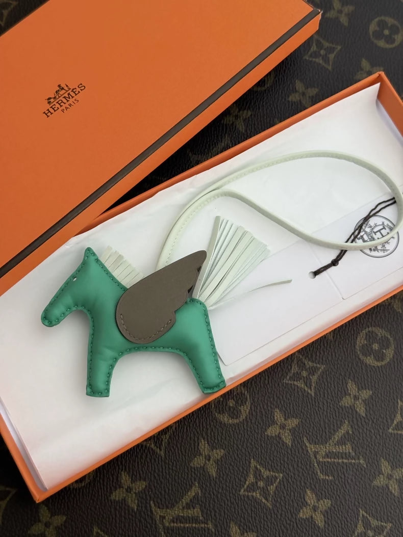 Hermes Rodeo charm Pegasus PM Menthe/Vert fizz/Etoupe grey Agneau
