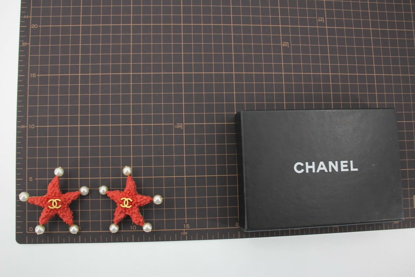 Chanel 93C Red Lava Imitation Pearls Gold Plated CC Starfish Earrings