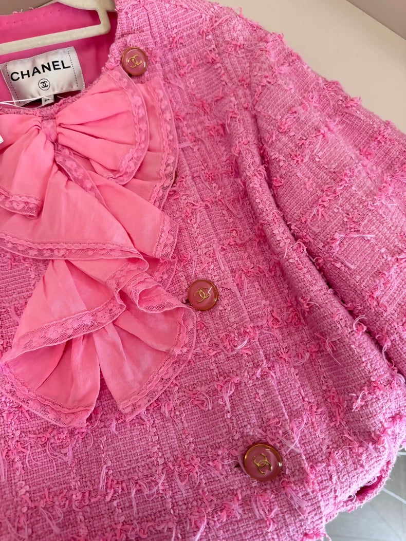 Chanel 23C pink bow tweed jacket