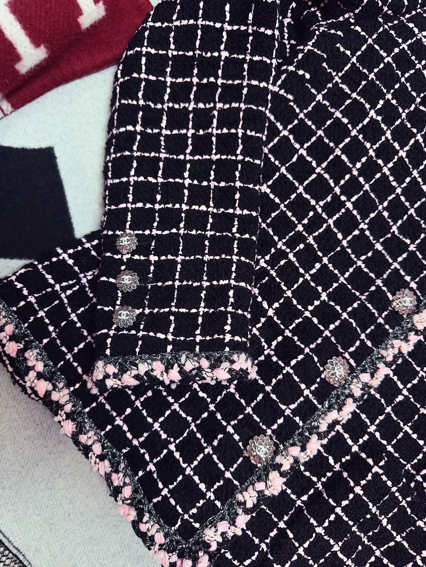 Chanel 23k black and pink tweed jacket