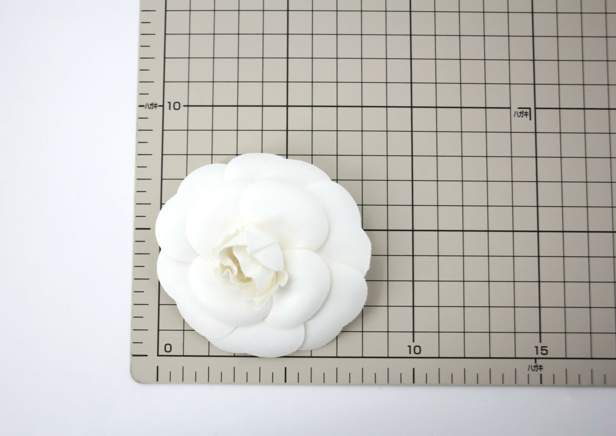 Chanel Vintage 81-85 White Silk Camellia Brooch