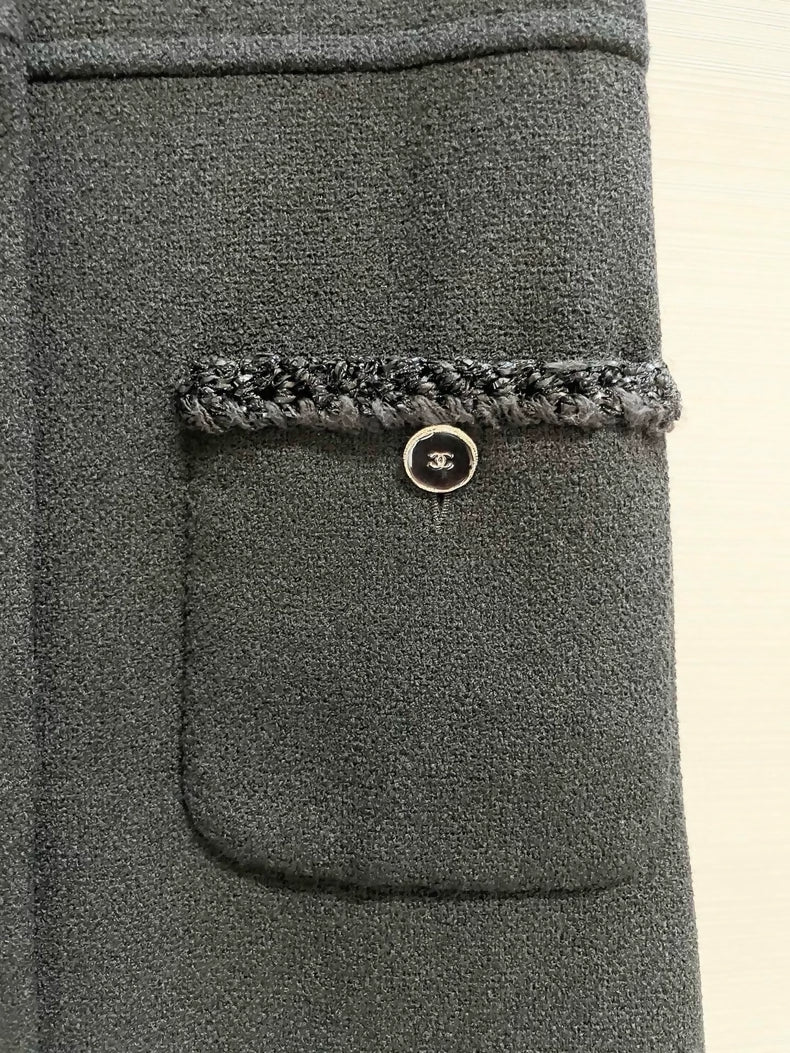 Chanel 25B black long wool vest