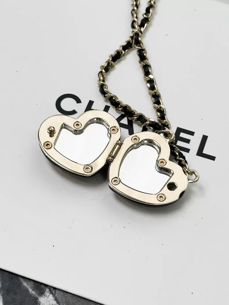 Chanel 22K black and gold heart-shaped lambskin chain necklace
