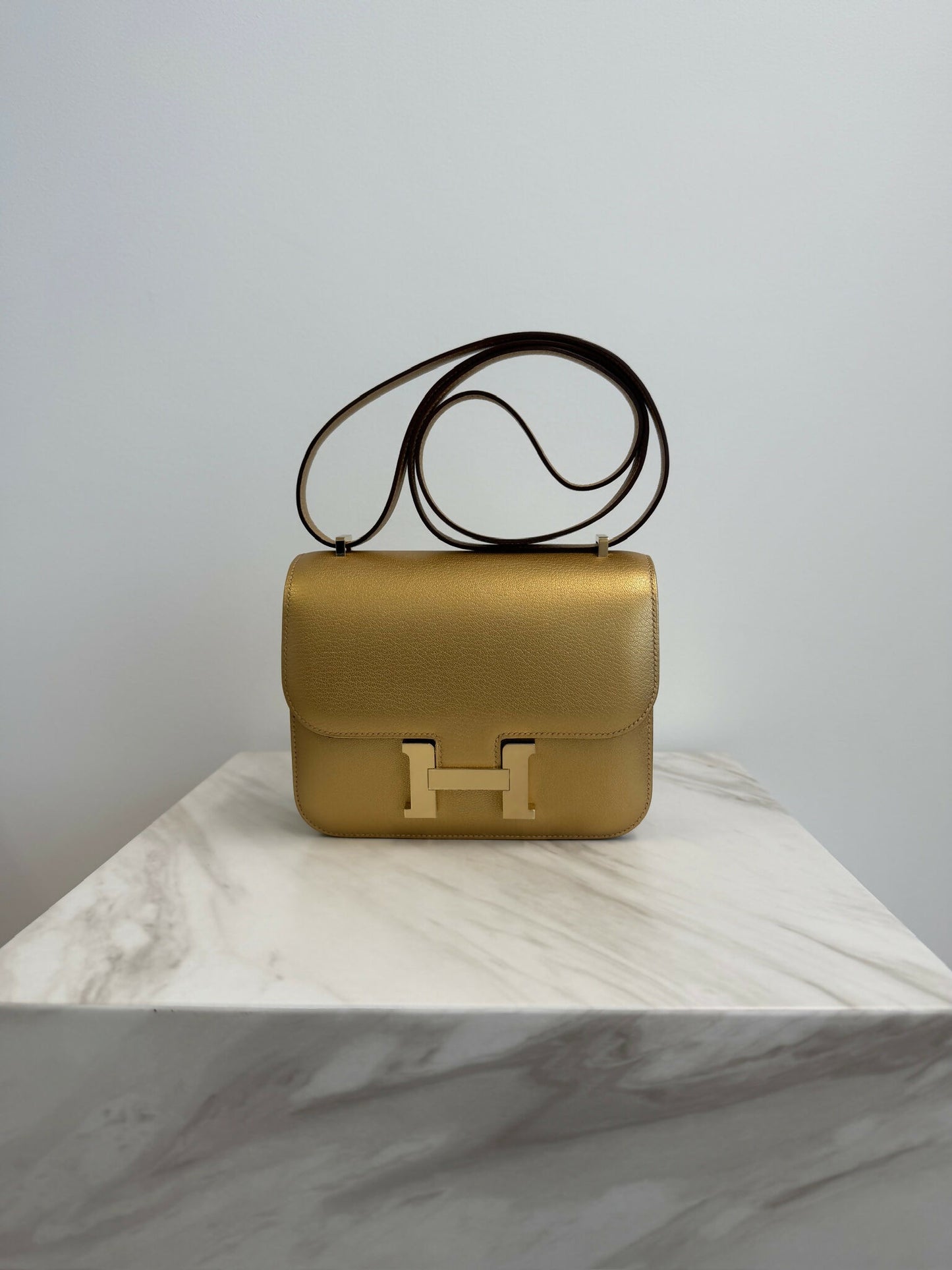 Hermès Constance 18 Doré Chèvre PBHW G