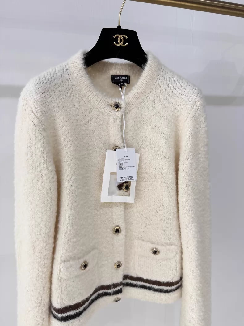 Chanel 25N off-white cashmere knit cardigan