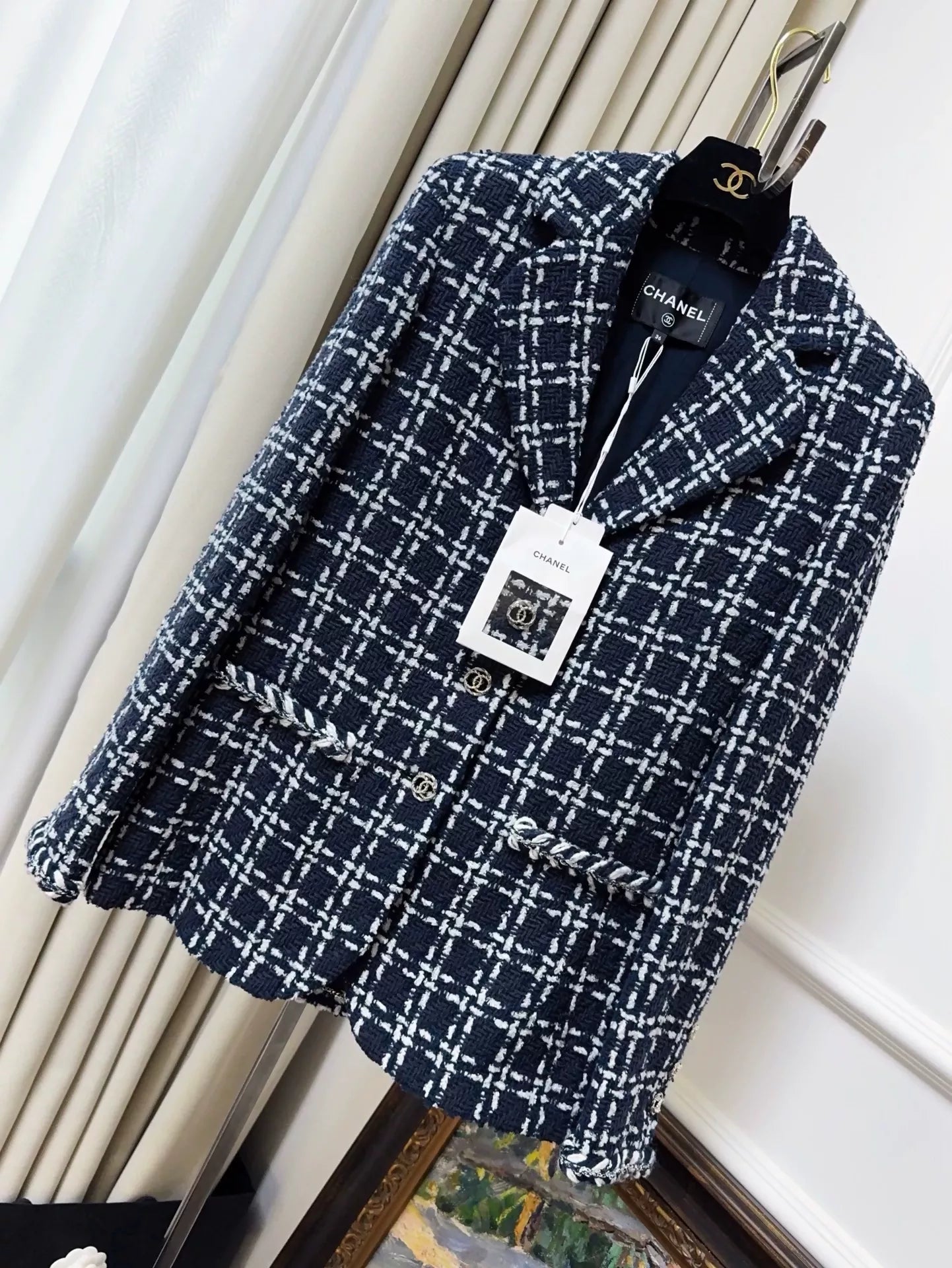 レ*ネ様 シャネル チェック柄ジャケット ネイビーと白 Chanel 23B blue and white tweed jacket – Wararni.com