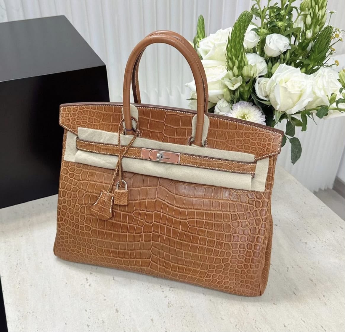 Hermes Birkin 35 Gold Matte Porosus Palladium Hardware – Wararni.com