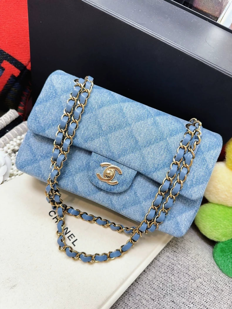 Chanel 22b denim CF chain shoulder bag