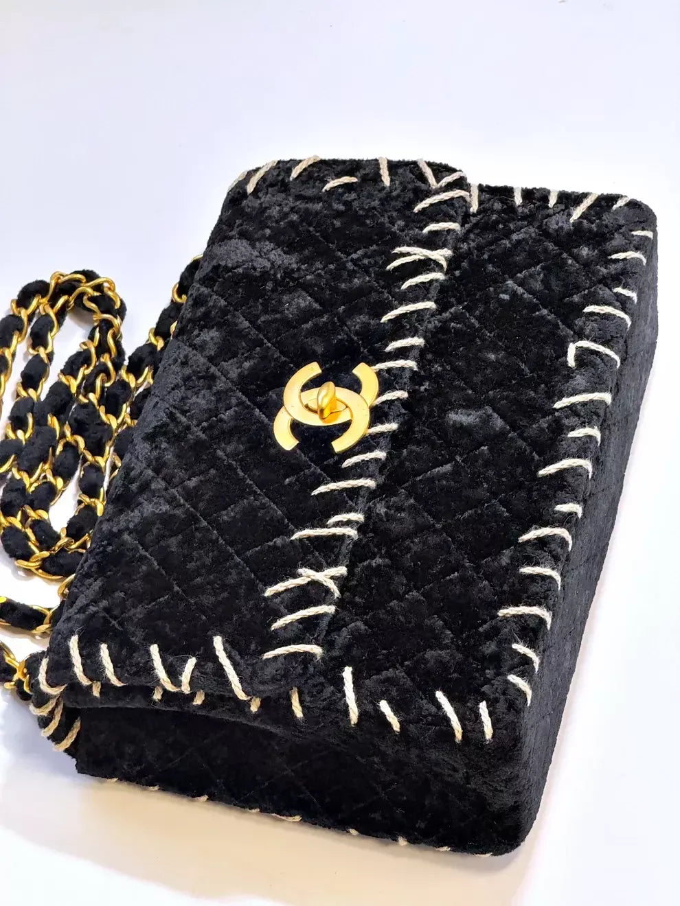 Chanel Vintage 1993 Black Velvet Whipstitch Flap Bag – Wararni.com