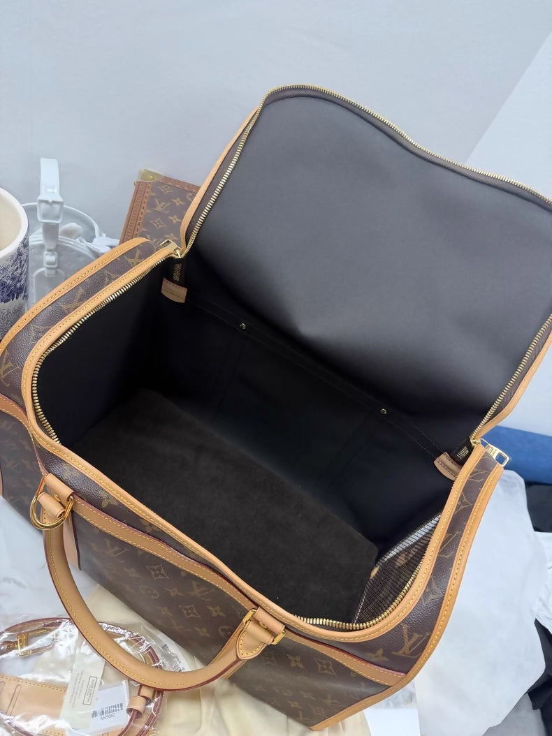 New Louis Vuitton monogram pet bag with shoulder strap