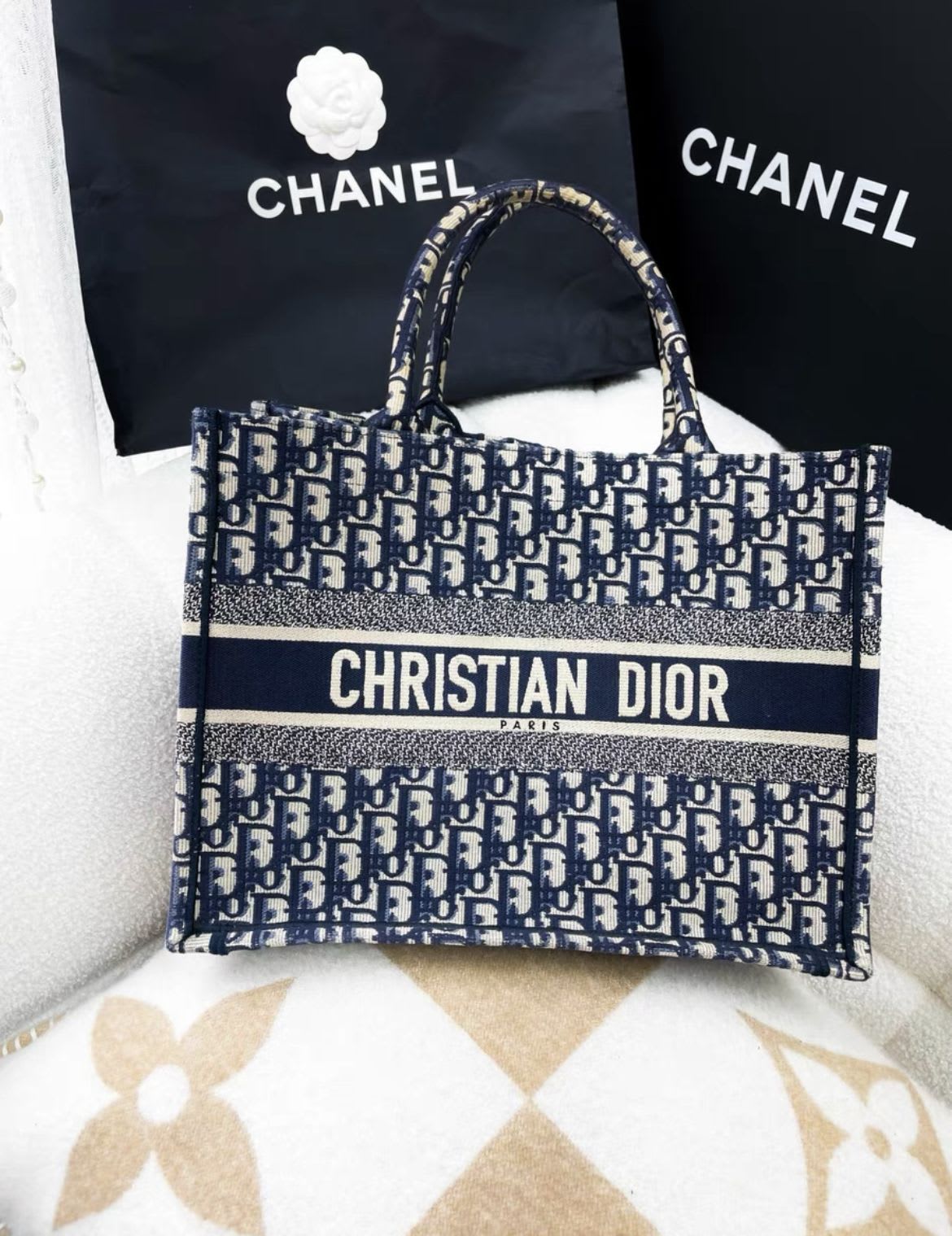 Dior classic popular blue presbyopic tote bag medium – Wararni.com