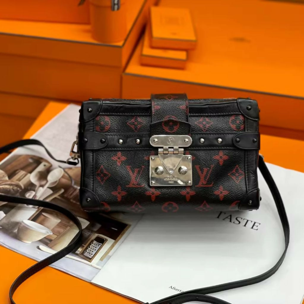 louis vuitton black red backpack Louis Vuitton Black/Red Monogram Infrarouge Coated Canvas And Leather –  Wararni.com