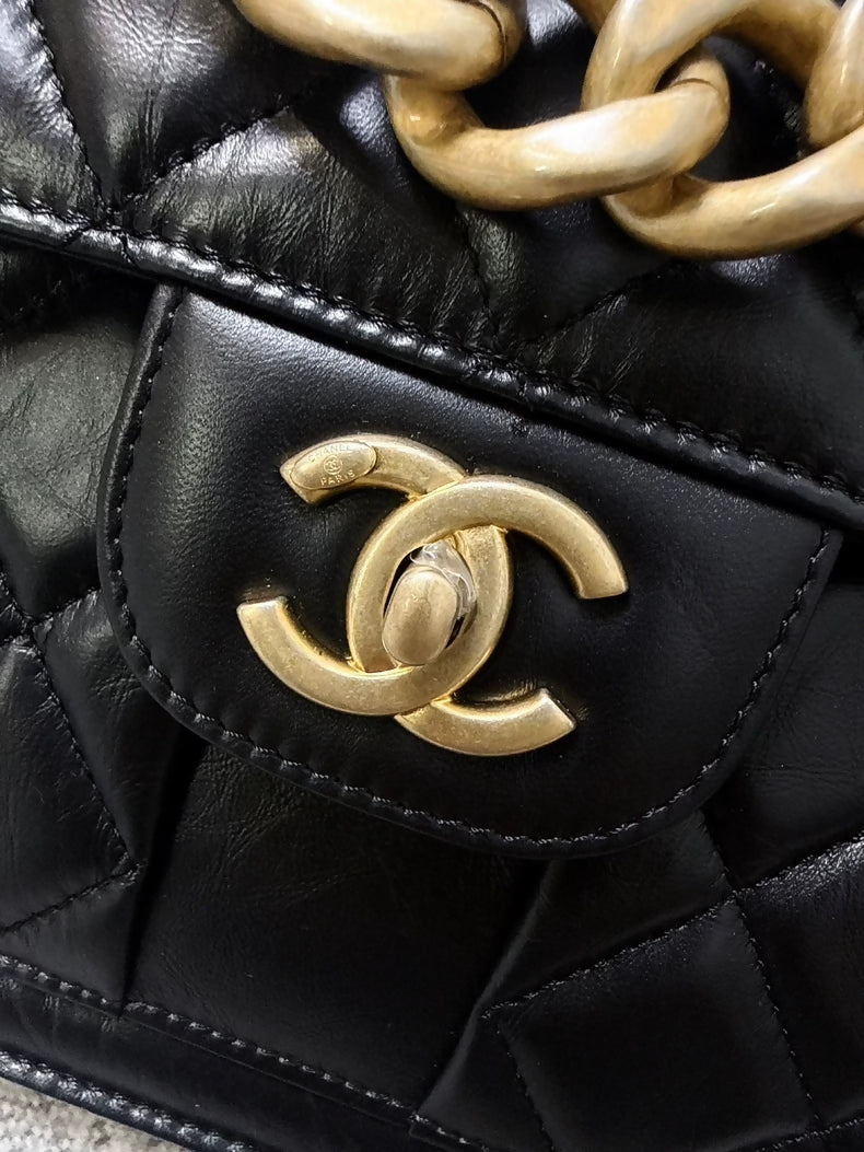 Chanel 23S black calfskin quilted messenger bag