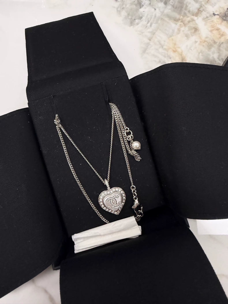 Chanel 23B full diamond heart necklace