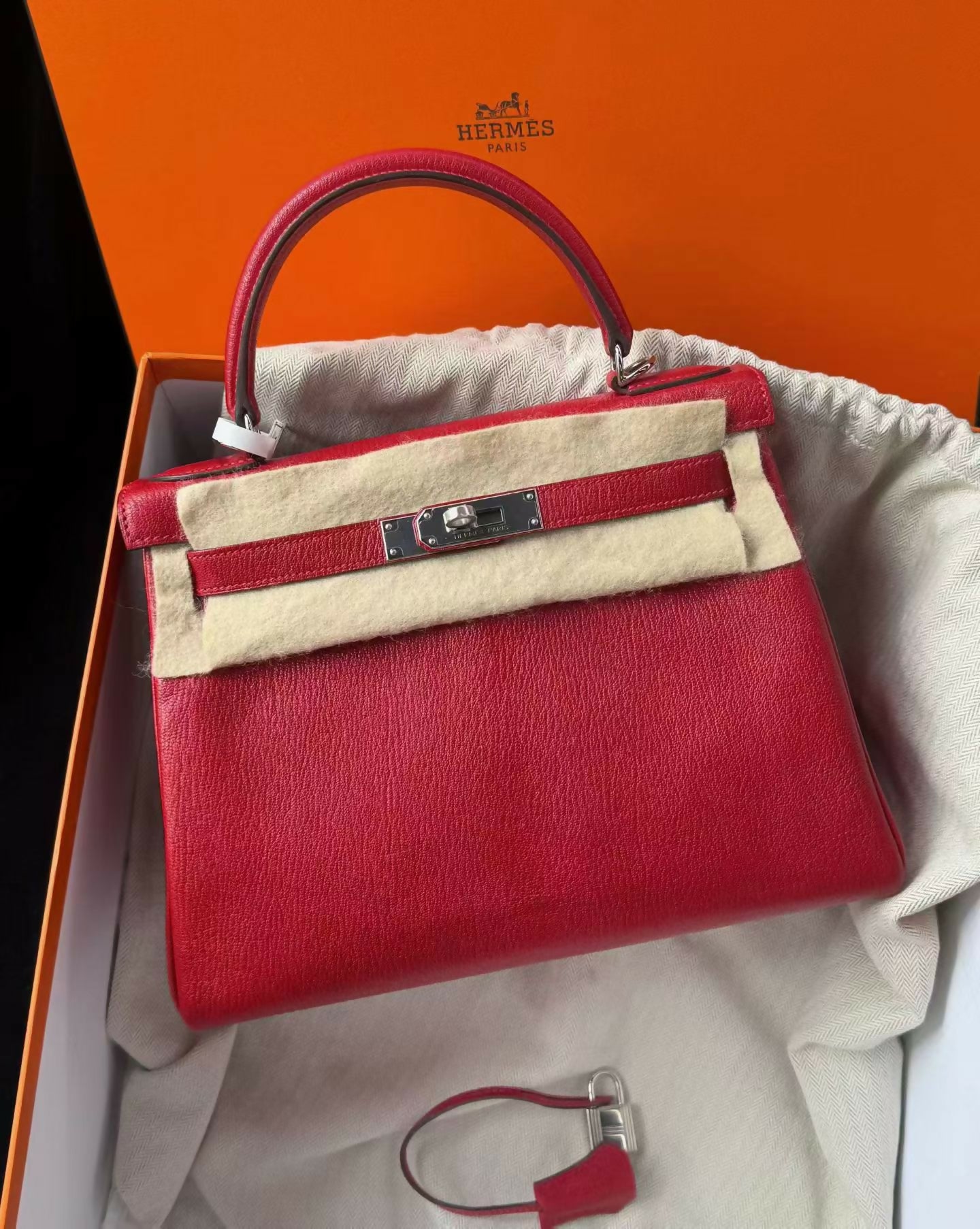 Hermès Kelly Retourne 28 Rouge Vif Chevre Leather with Palladium Hardware