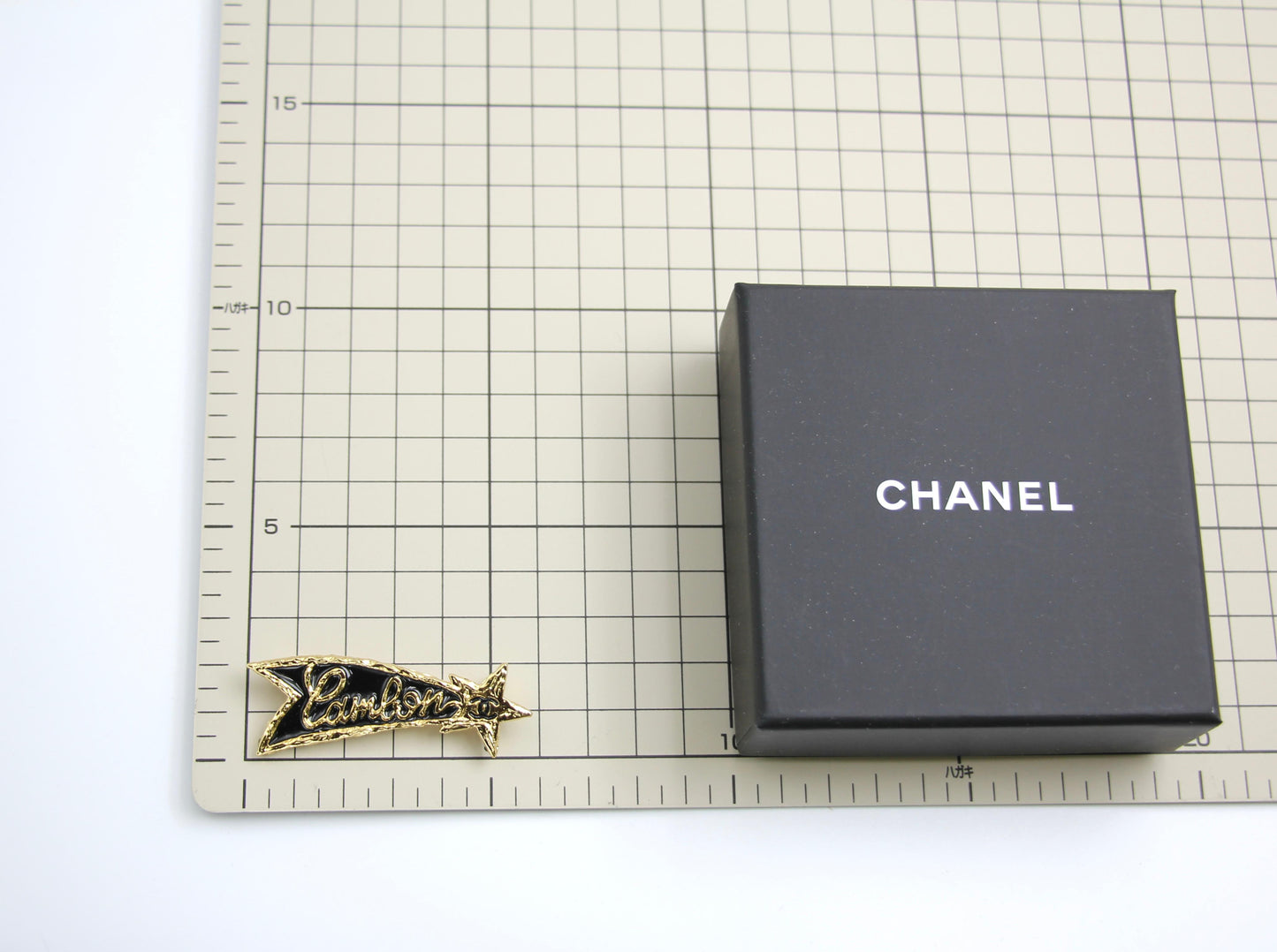 Chanel 24P Metal Shooting Star Street Style Pin Brooch