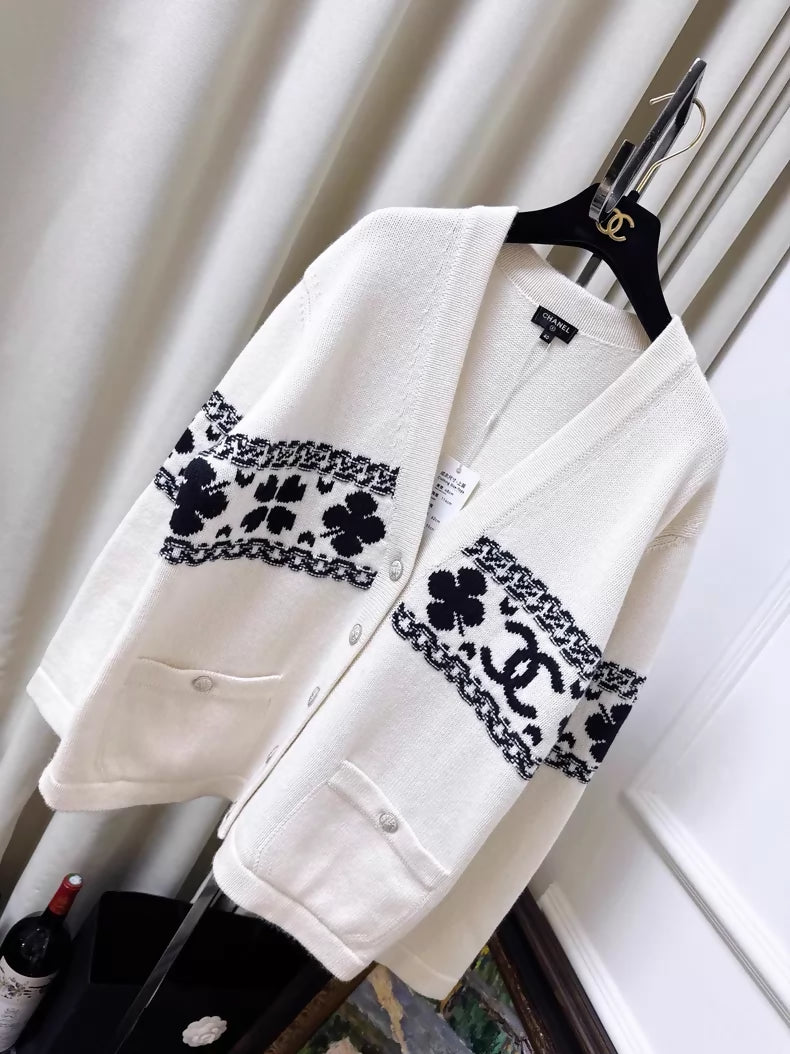 Chanel 20P black and white four-leaf clover cardigan – Wararni.com