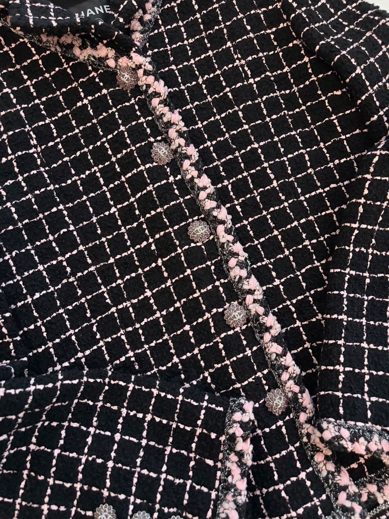 Chanel 23K Black and Pink Check tweed Jacket
