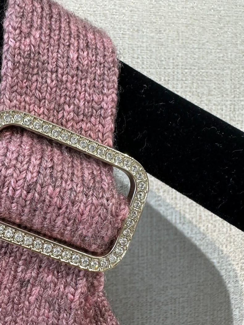 Chanel 25A V-neck brick red knitted vest