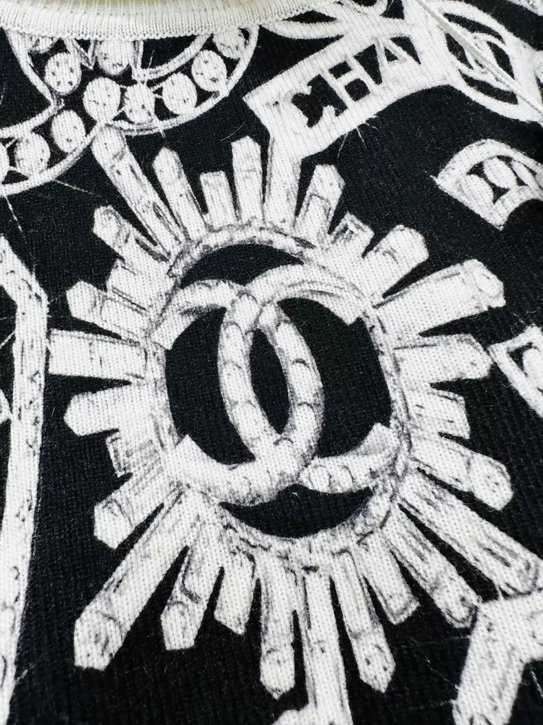 Chanel Ski Collection Black and White Print Jewelry Knit Top, F36,
