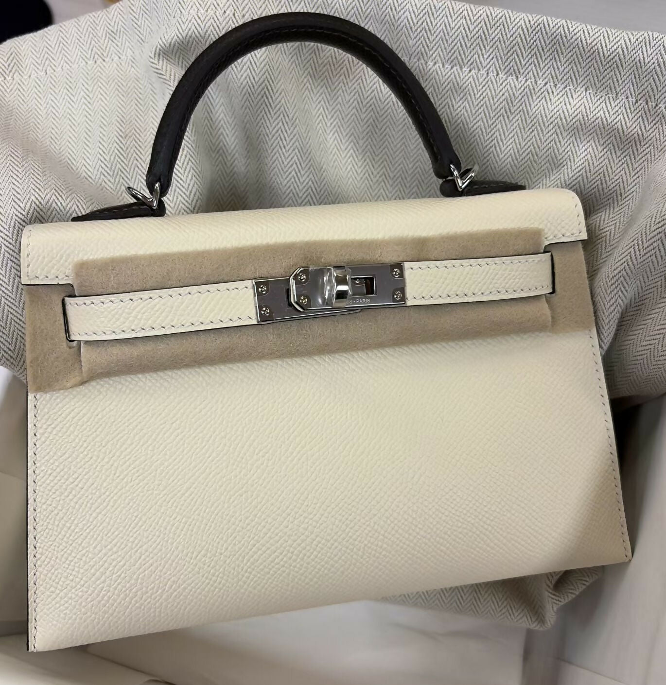 Hermès Tri-Color Mini Kelly 20 Nata / Rouge H / Chai Epsom with Palladium Hardware