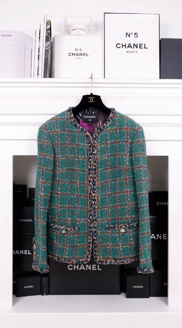 Chanel 23A green tweed two-pocket jacket – Wararni.com
