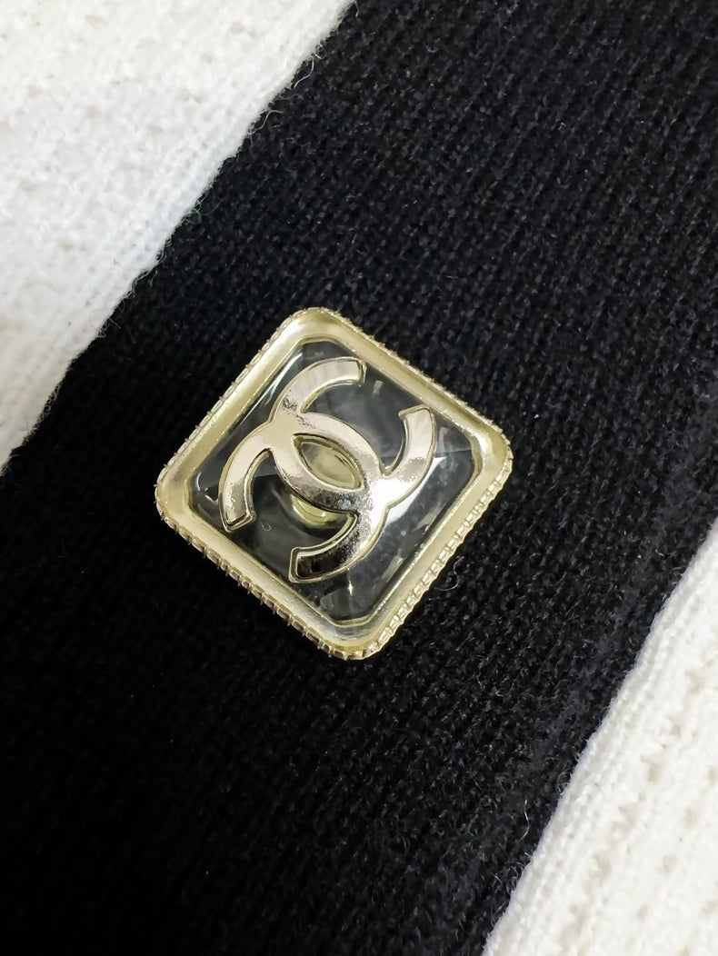 Chanel 23A off-white Polo top