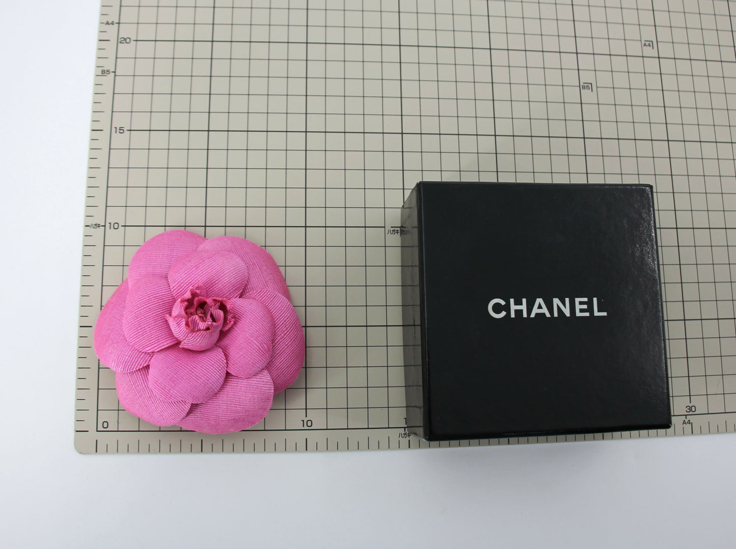 Chanel Vintage 81-85 Canvas Pink Camellia Brooch