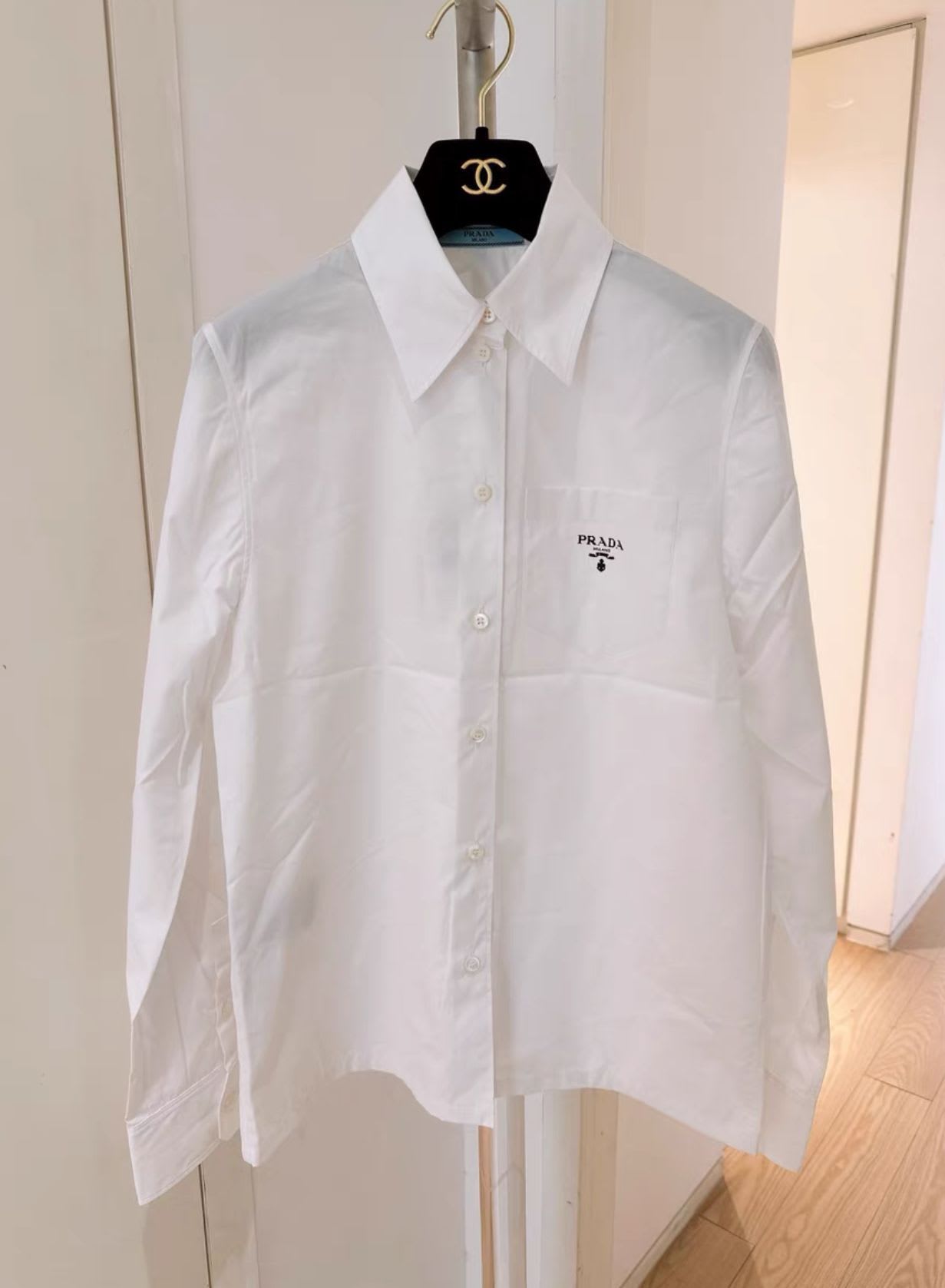 Prada logo-print poplin shirt Prada logo-print poplin shirt