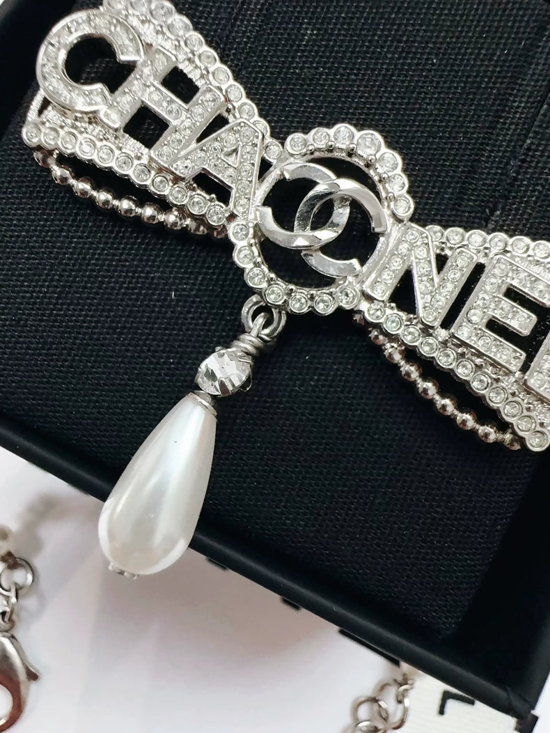 Chanel 22 Teardrop Pearl Pendant Necklace/Sweater Chain