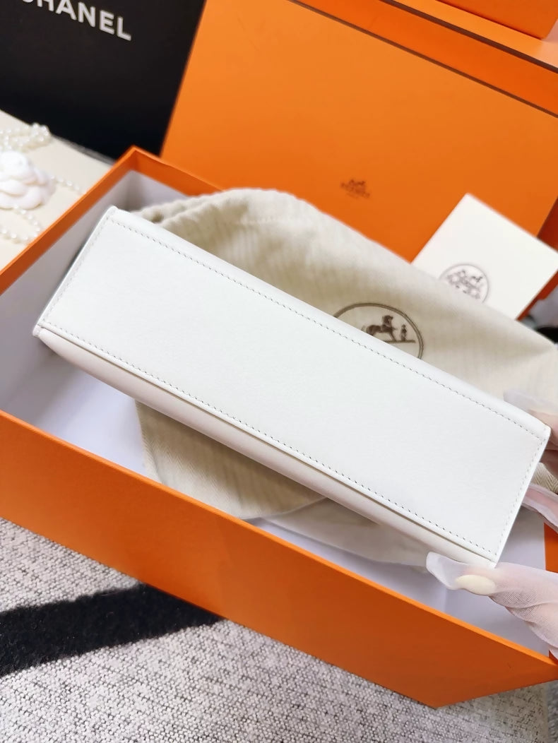 Hermes Kelly pochette pure white swift leather gold hardware
