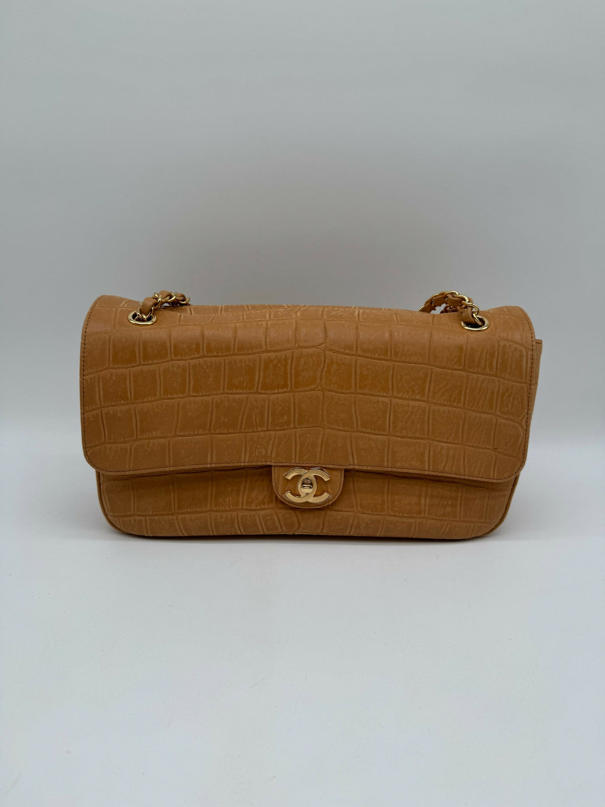 Chanel Maxi Flap Bag 32 Camel Suede / Crocodile-Embossed Calfskin Gold-Tone Metal (2026)