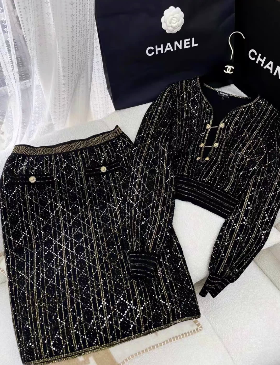 Chanel 20A high end set of top size 38 and skirt size 36 – Wararni.com