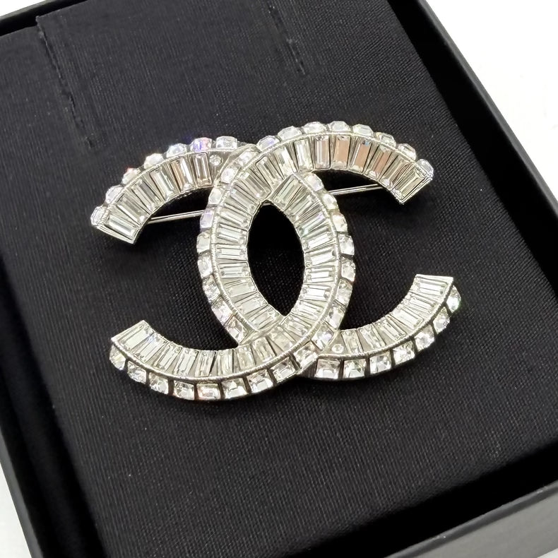 Chanel full-diamond double-C silver brooch