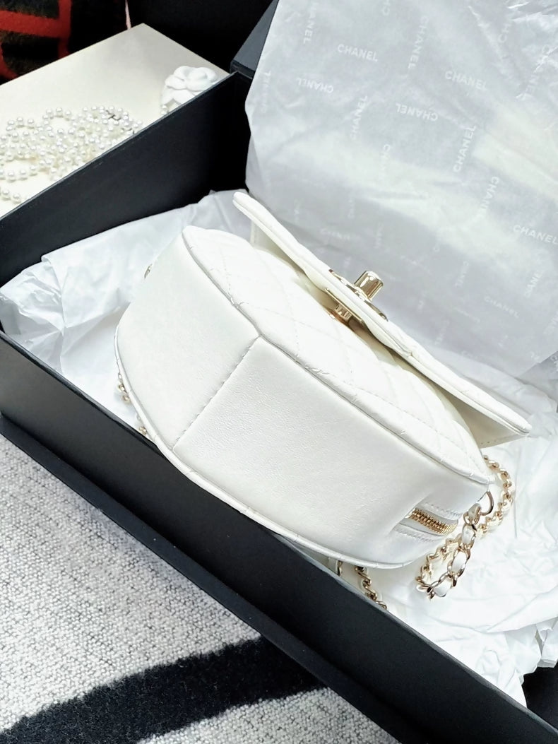 Chanel 22s large white heart bag
