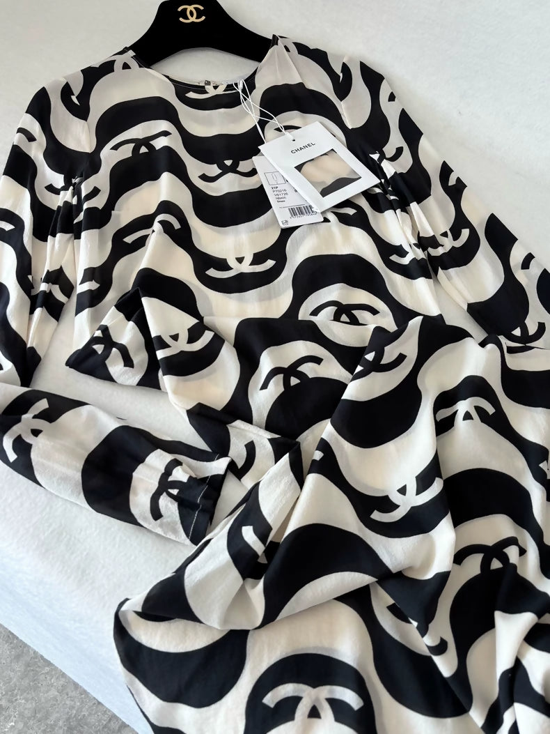 Chanel 21S Black & White Wave Pattern Double C Silk Dress