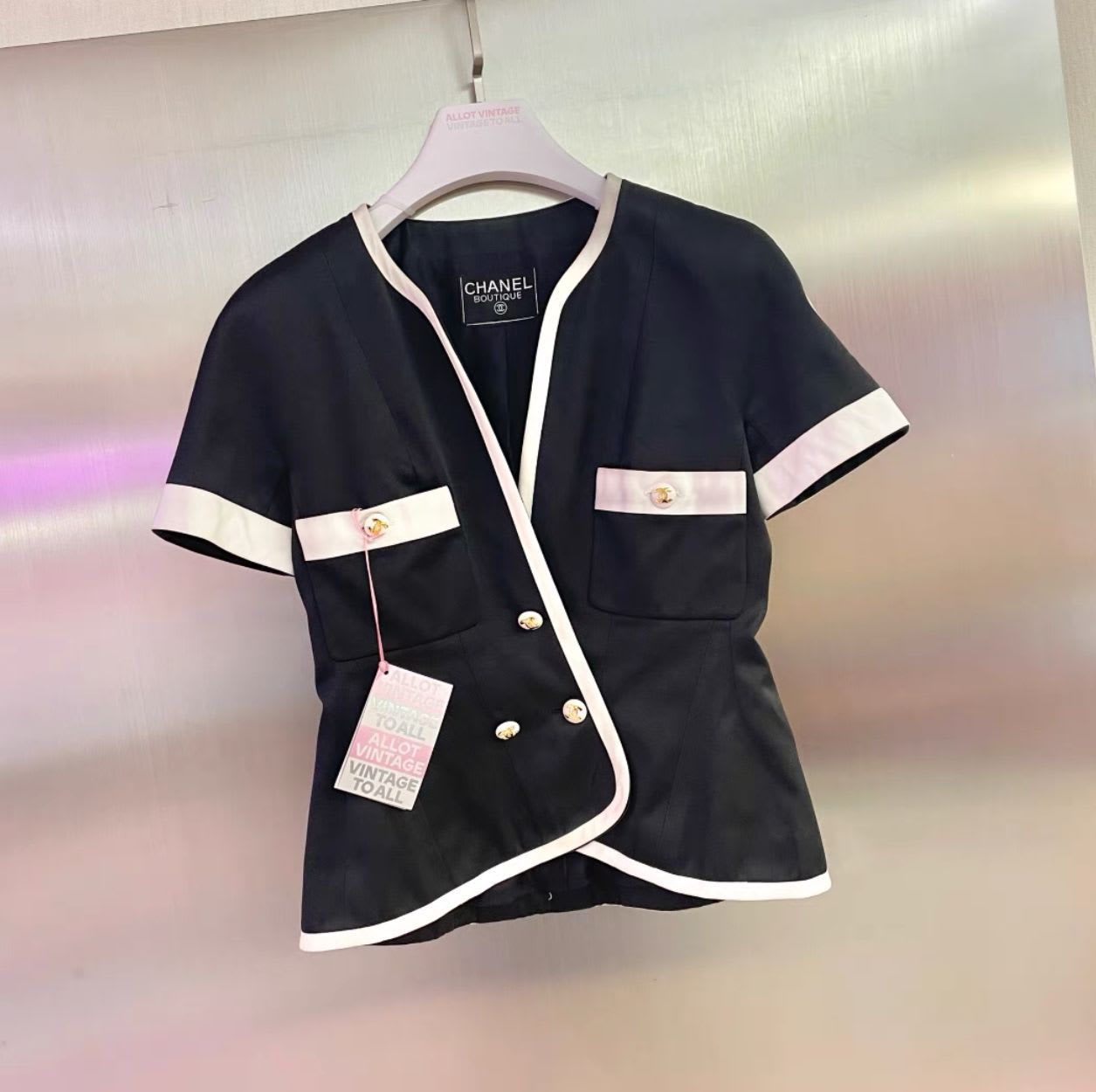 Vintage Chanel black short-sleeved jacket – Wararni.com
