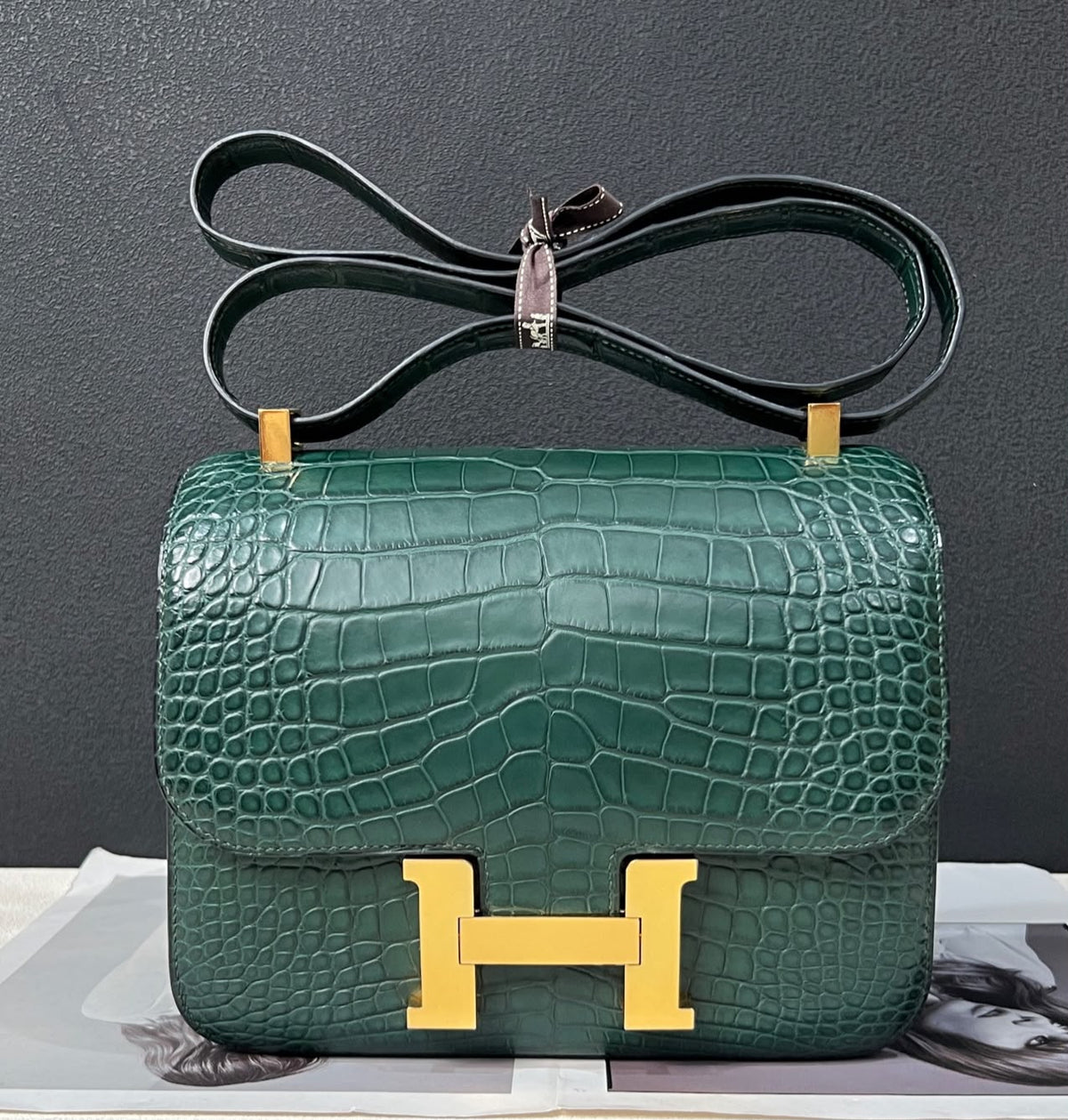 Hermes Constance 24 vert fonce matte alligator gold hardware
